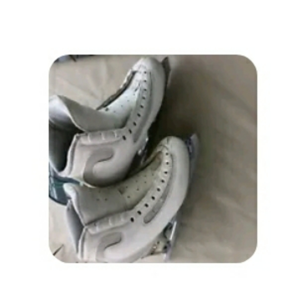 Edea figure skating 240 b just boots